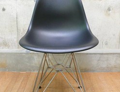 【Hermanmiller】ハーマンミラー イームズ シェル サイドチェア ワイヤーベース 現行品 出張買取 東京都目黒区