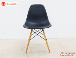 【Herman Miller】ハーマンミラー イームズ プラスチック シェルサイドチェア ダウェルベース チャールズ&レイ・イームズ 出張買取 東京都目黒区