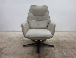 【himolla】 ヒモラ IDC大塚家具 SINGLE CHAIR 7901 シングルチェア7901 アームチェア 1Pソファ/1人掛けソファ レザー/総革 出張買取 福岡県福岡市城南区