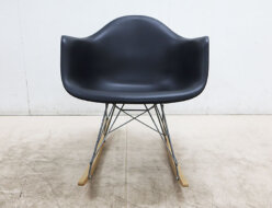 【Herman Miller】ハーマンミラー イームズプラスチックシェル アームチェア ロッカーベース ロッキングチェア チャールズ&レイ・イームズ出張買取 神奈川県川崎市川崎区